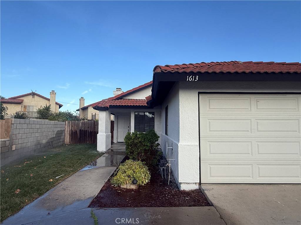 Perris, CA 92571,1613 Edgefield DR