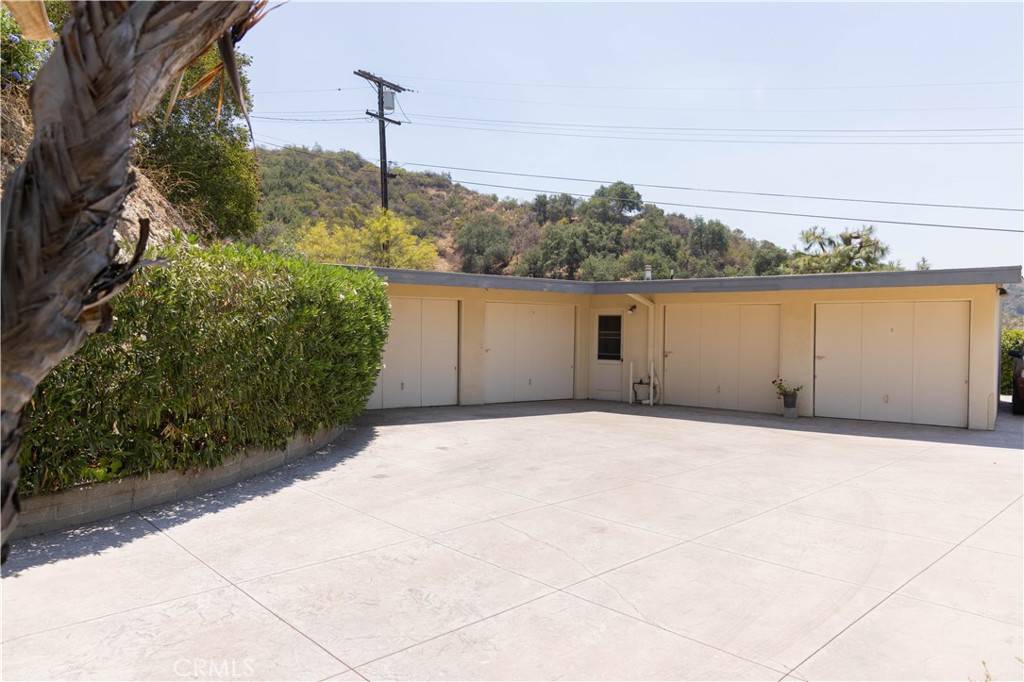 Glendale, CA 91208,1860 Verdugo Loma DR