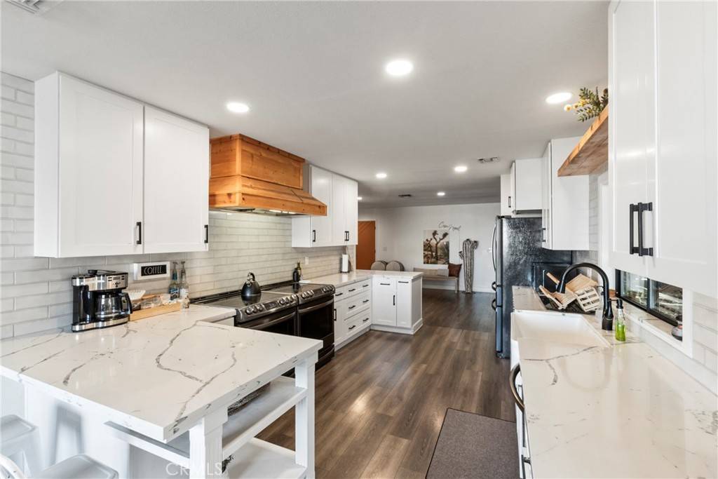 Yucca Valley, CA 92284,53988 Pinon DR