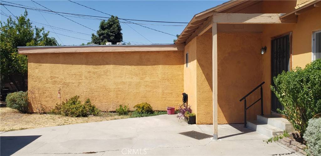 Rialto, CA 92376,590 N Lilac AVE