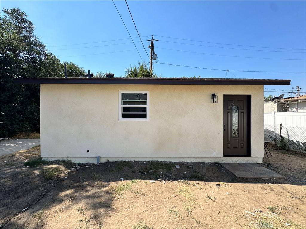 San Bernardino, CA 92405,615 W 27th ST