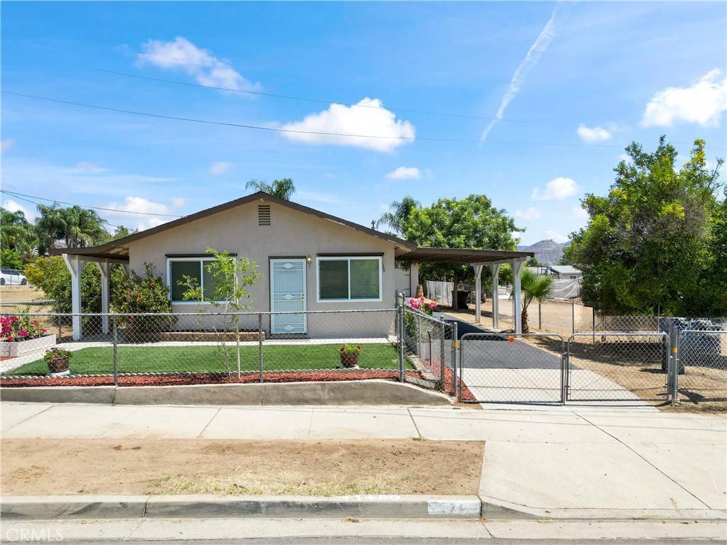 Lake Elsinore, CA 92530,378 Avenue 2