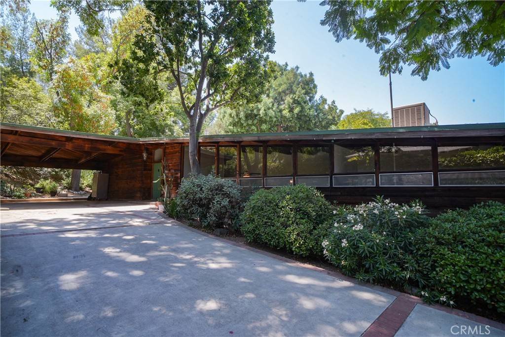 Shadow Hills, CA 91040,9640 La Canada Way
