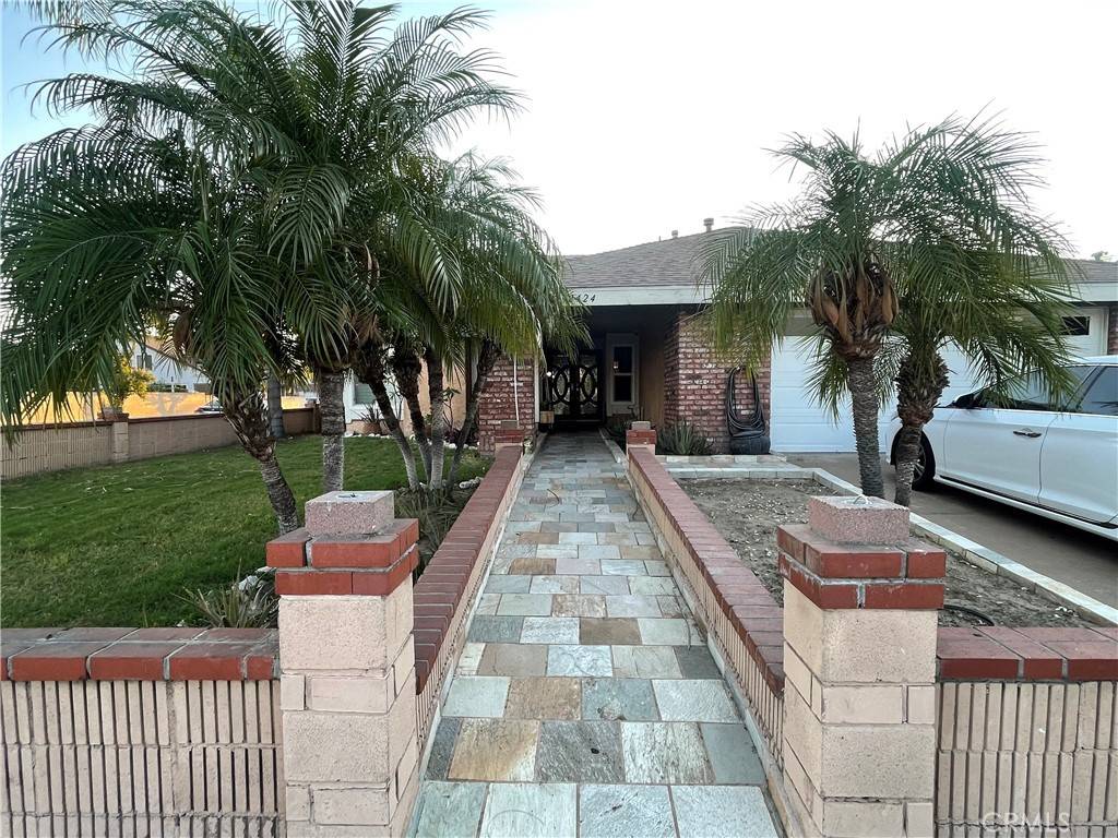 Ontario, CA 91761,2424 S LAKE AVE