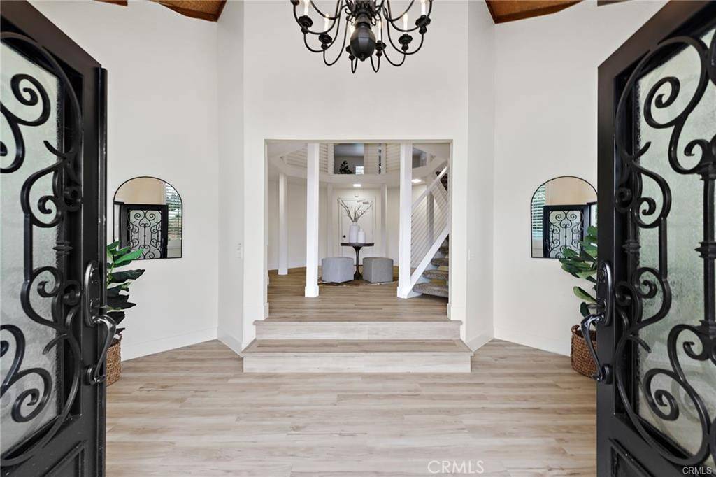 Yorba Linda, CA 92886,5754 Kellogg DR