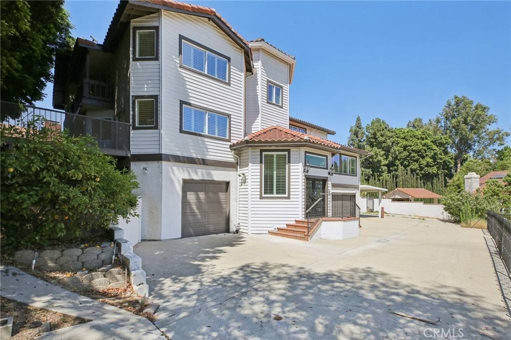 Yorba Linda, CA 92886,5754 Kellogg DR