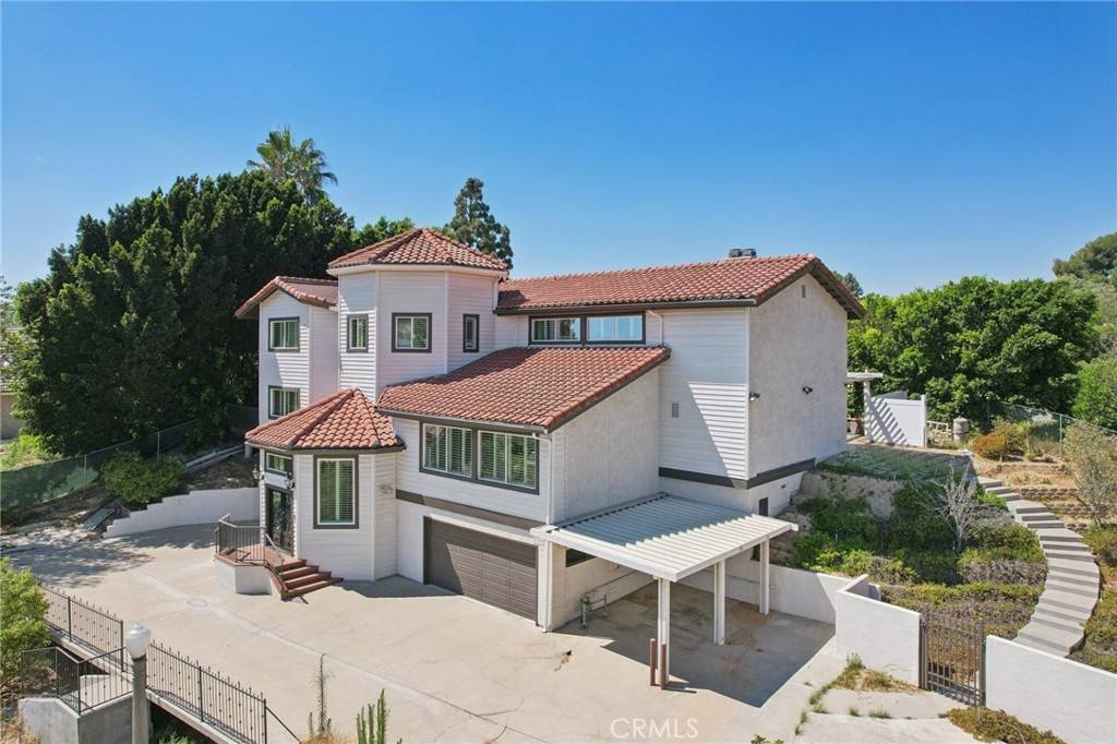 Yorba Linda, CA 92886,5754 Kellogg DR
