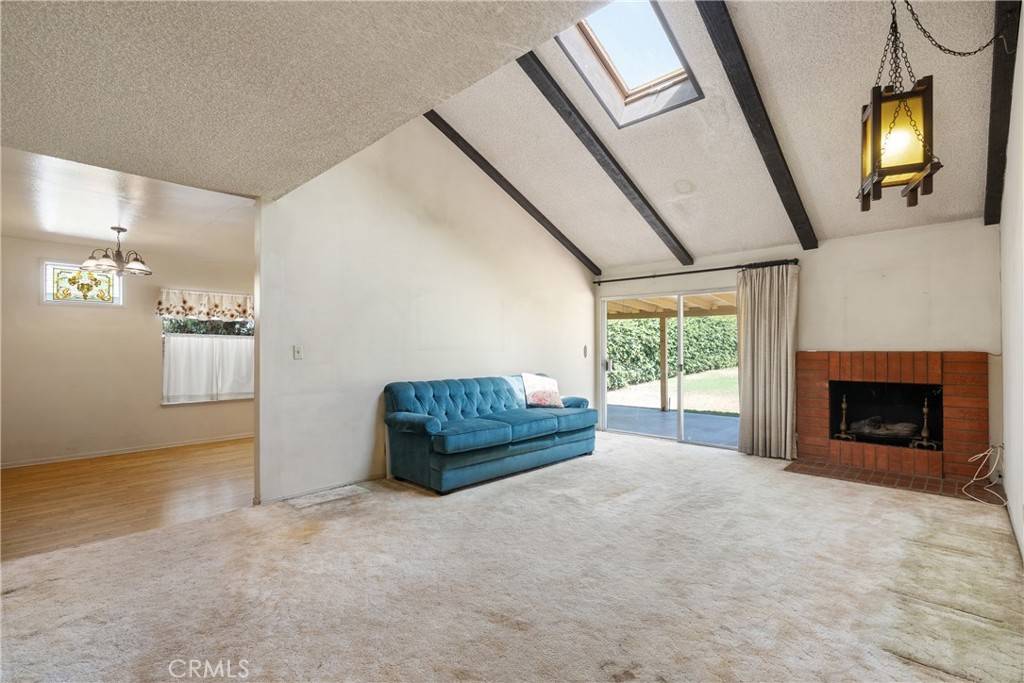 Covina, CA 91722,1127 W Brookport ST