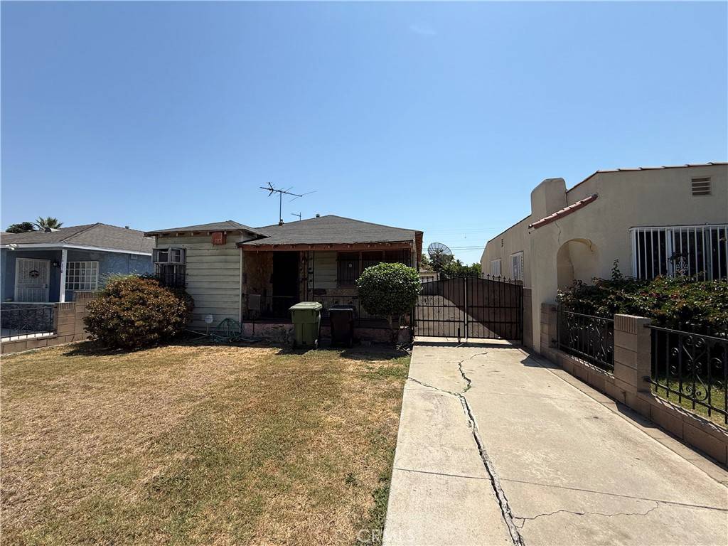 Los Angeles, CA 90061,126 E 118th PL