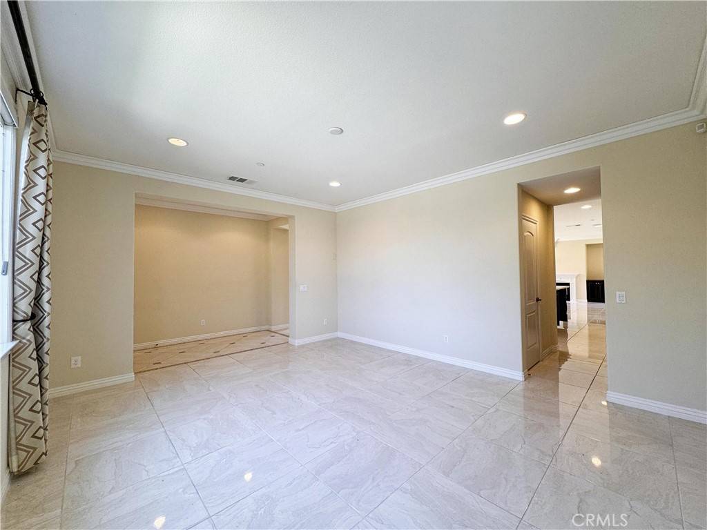 Tustin, CA 92782,1410 Charleston ST