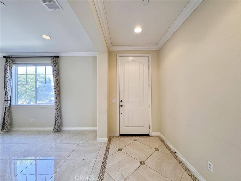 Tustin, CA 92782,1410 Charleston ST