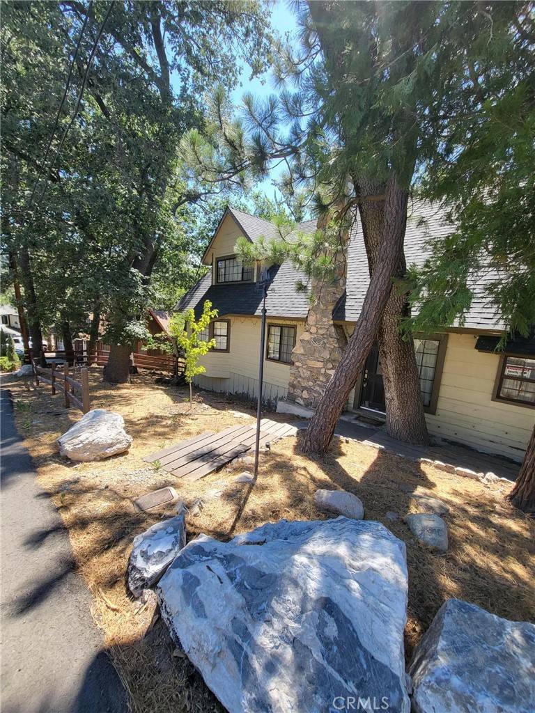 Crestline, CA 92325,22656 Seeley DR