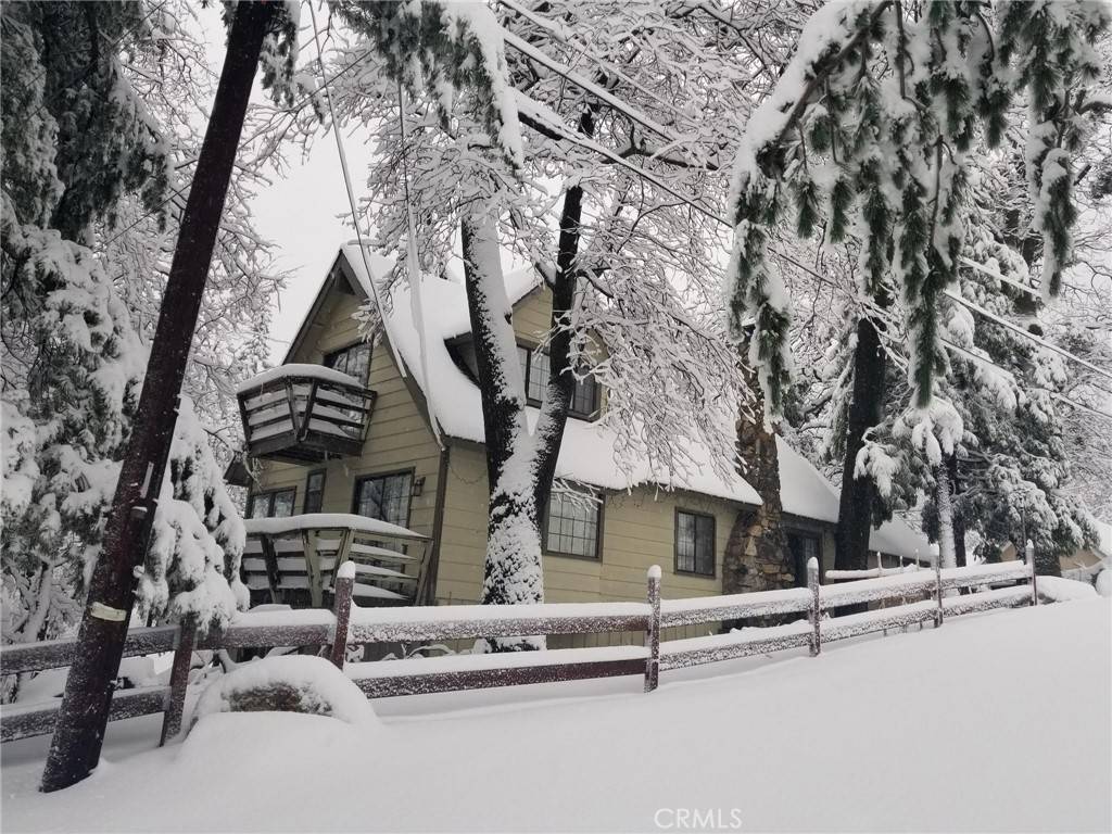 Crestline, CA 92325,22656 Seeley DR