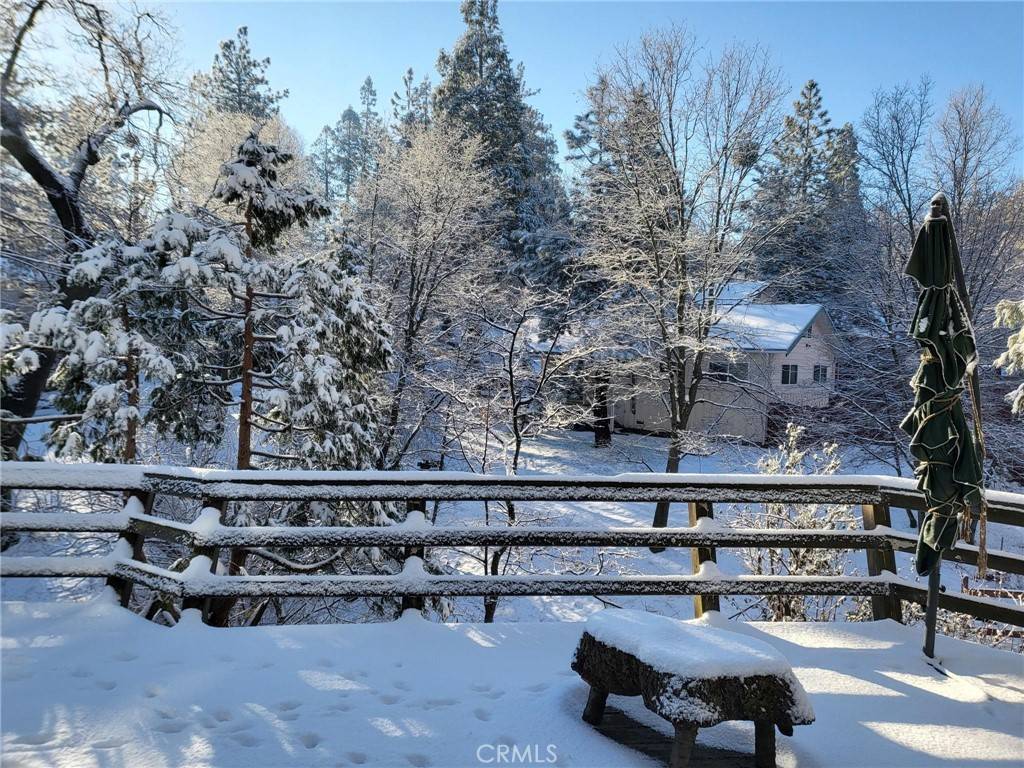 Crestline, CA 92325,22656 Seeley DR