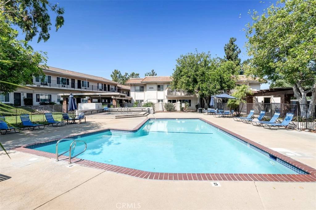 La Verne, CA 91750,4565 Ramona AVE #4