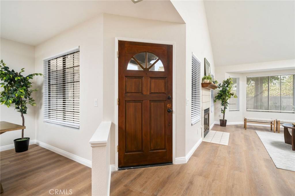 Azusa, CA 91702,270 Fern CT