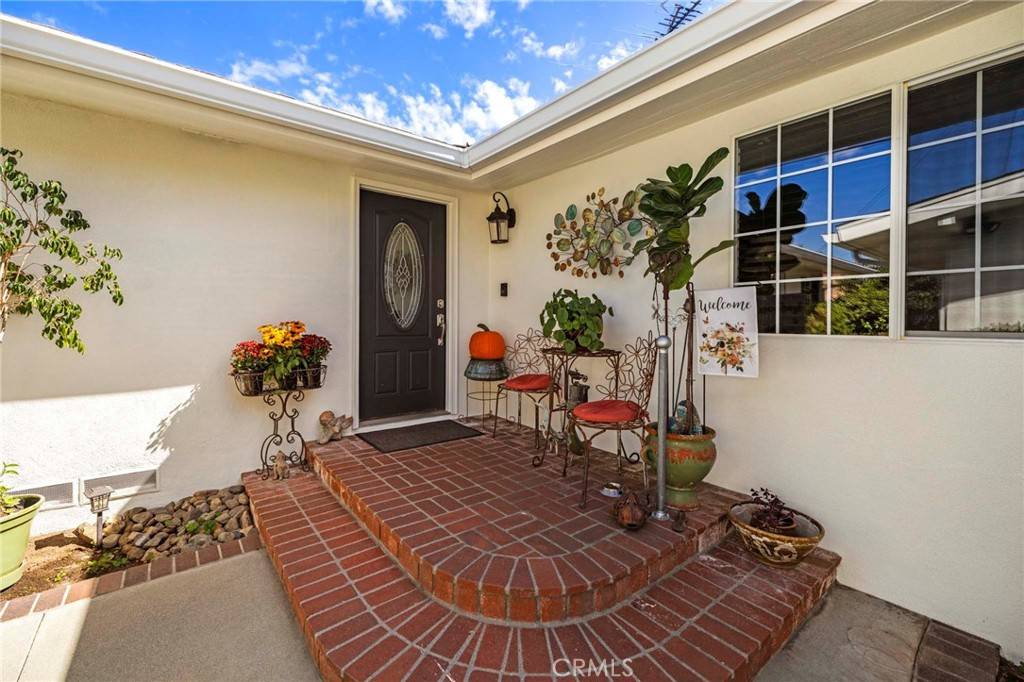 Glendora, CA 91741,202 S Elwood AVE