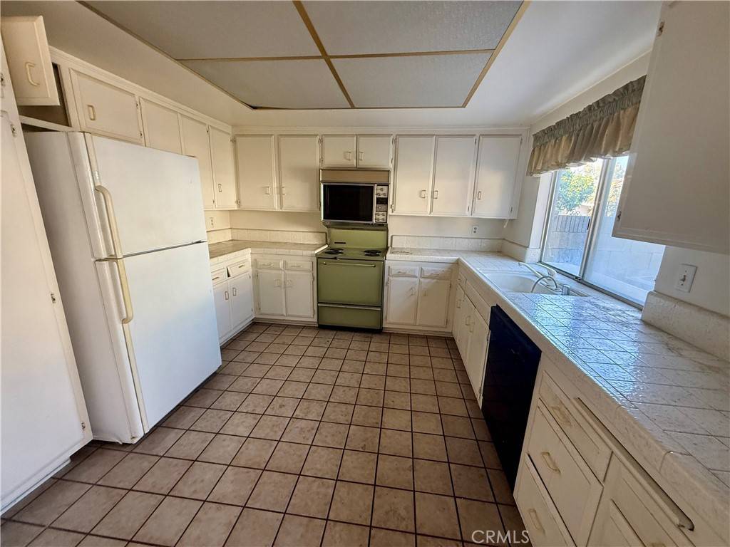 Westminster, CA 92683,14116 Baker ST