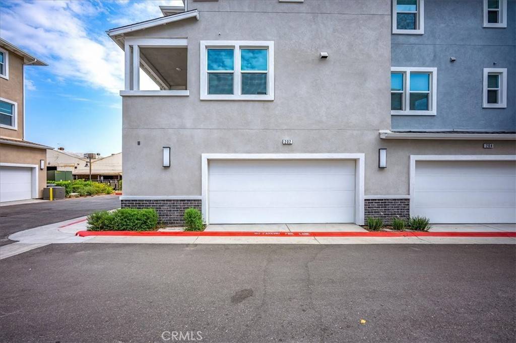Pomona, CA 91767,202 Farley LN