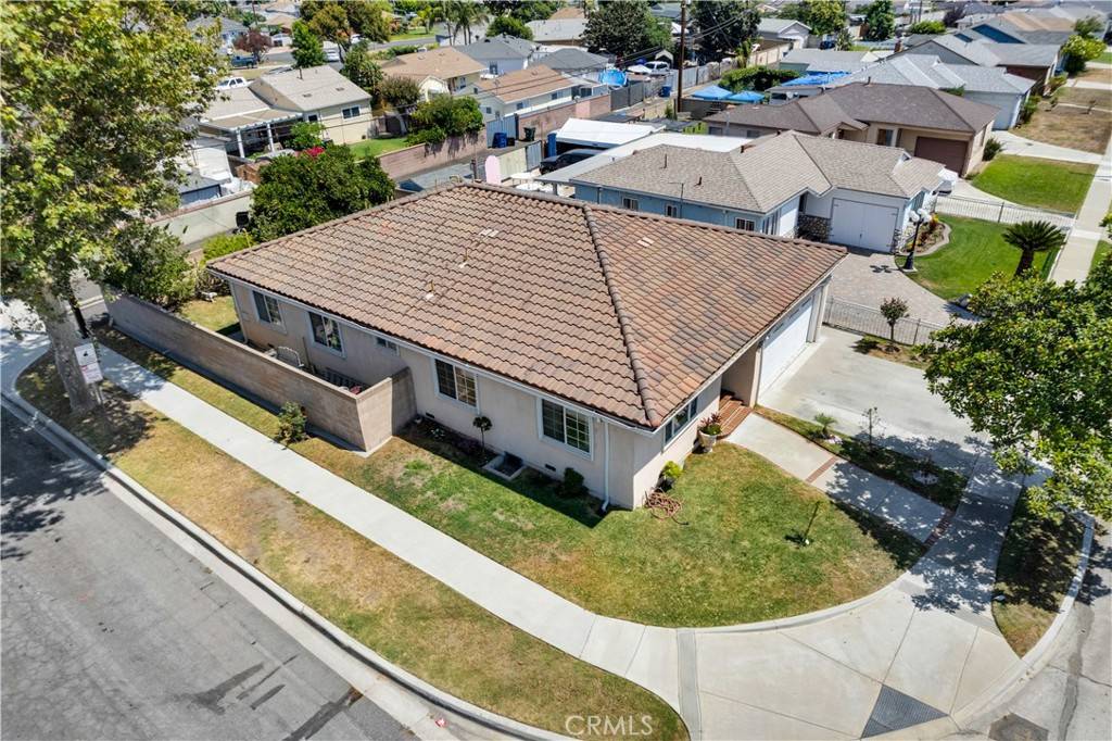 Downey, CA 90242,9303 Foster RD