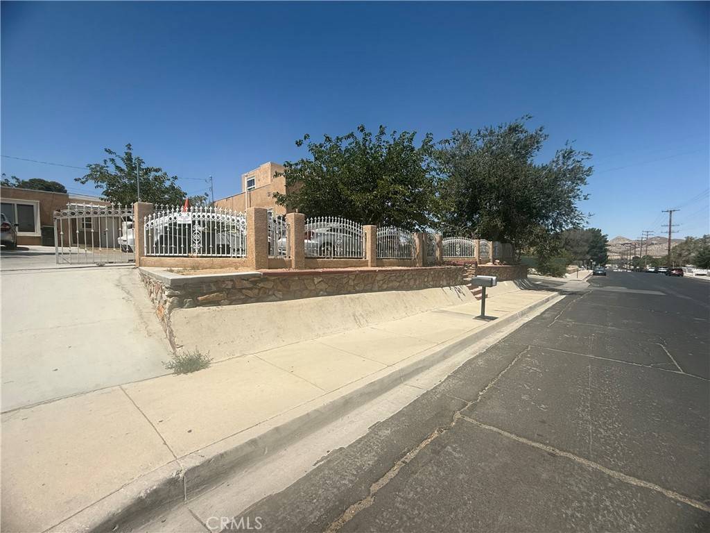 Victorville, CA 92395,15398 6th ST