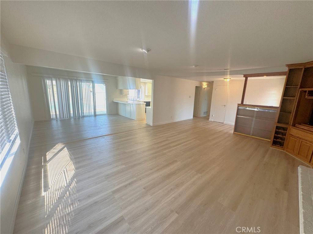 Tustin, CA 92780,1321 Lance DR