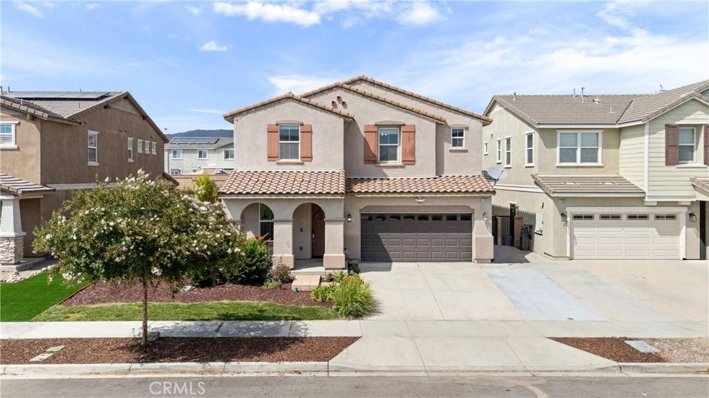 Fontana, CA 92336,17012 Hal LN