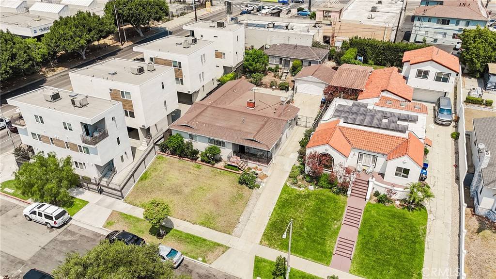 Los Angeles, CA 90016,4933 W 20th ST