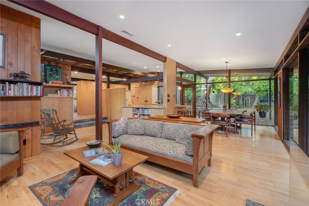 Claremont, CA 91711,1343 Via Zurita ST