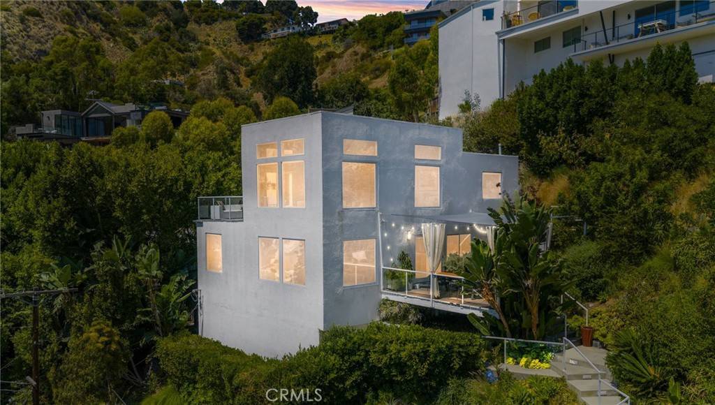 Los Angeles, CA 90069,1690 N Crescent Heights BLVD