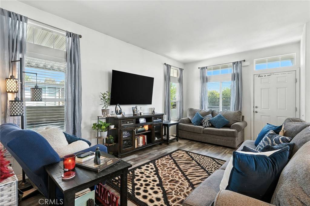 Montclair, CA 91763,5580 Moreno #31