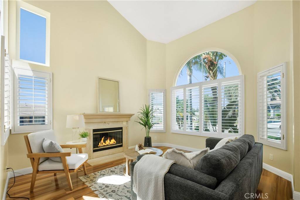 Grand Terrace, CA 92313,22705 Robin WAY