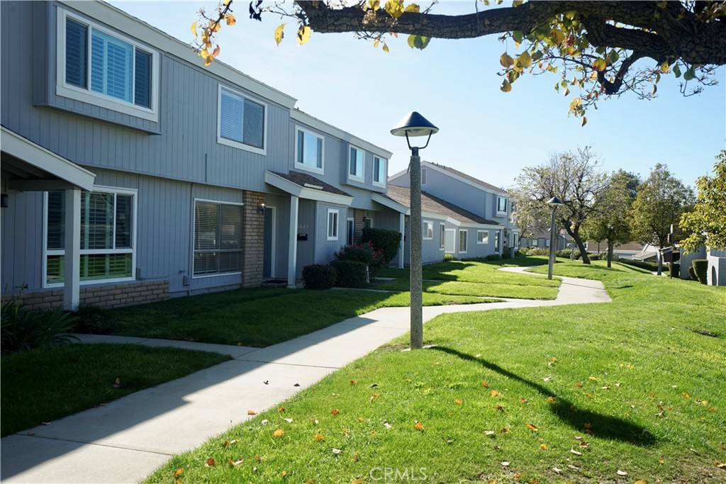 Diamond Bar, CA 91765,1041 Canyon Spring LN #B