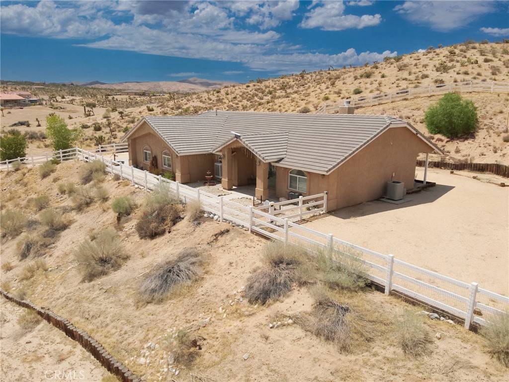 Apple Valley, CA 92308,9696 Milpas DR