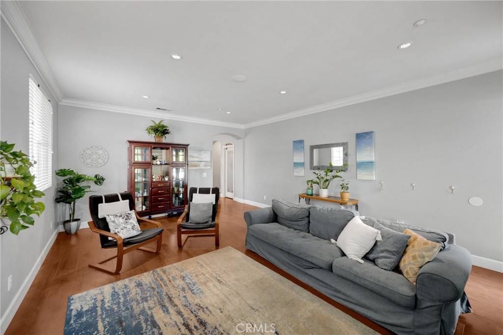 Fontana, CA 92336,6944 Julian LN