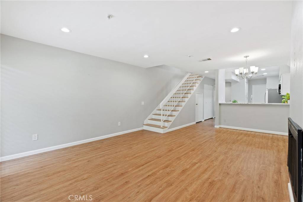 Pasadena, CA 91103,1054 Seco ST #205