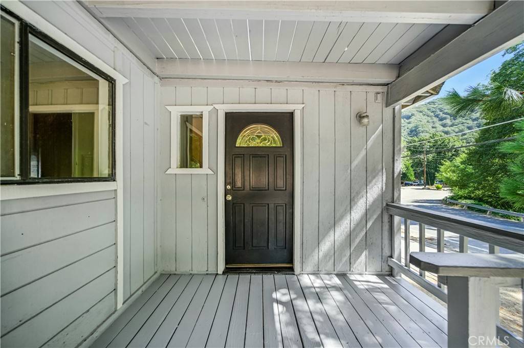 Crestline, CA 92325,450 Dart Canyon RD