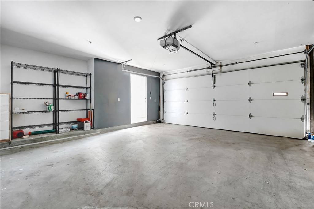 Los Angeles, CA 90027,3907 De Longpre AVE