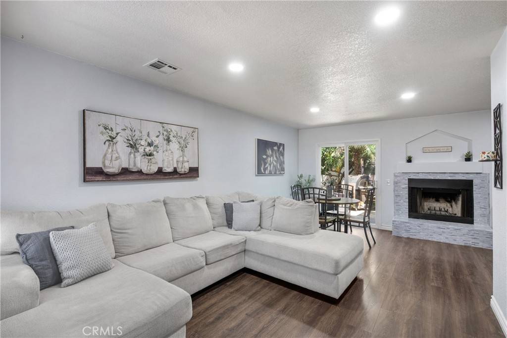 Upland, CA 91784,1992 Moonbeam Cir