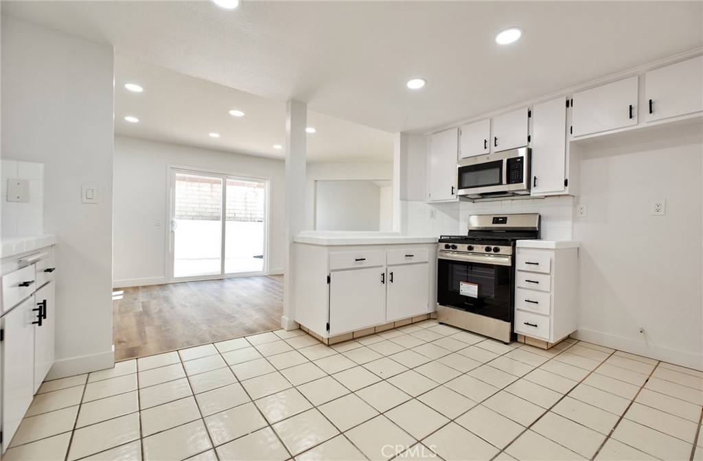 Colton, CA 92324,1786 W Admiralty