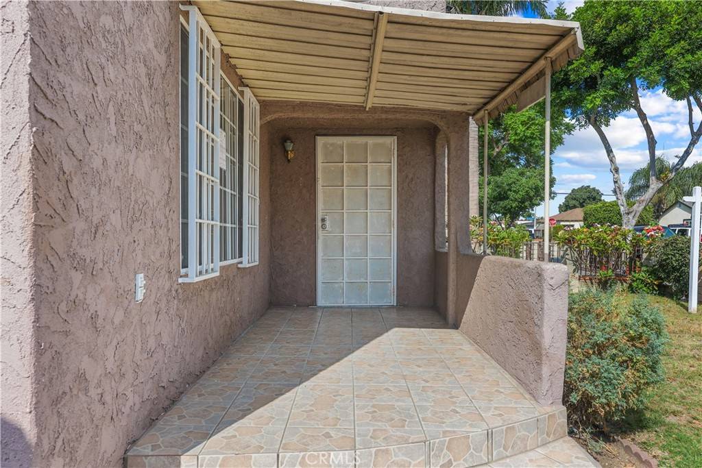 Lynwood, CA 90262,2714 E 109th ST E