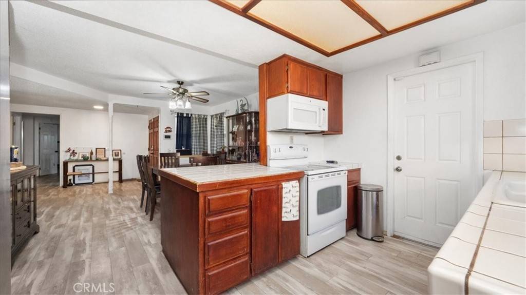 Palmdale, CA 93550,37916 E 26th