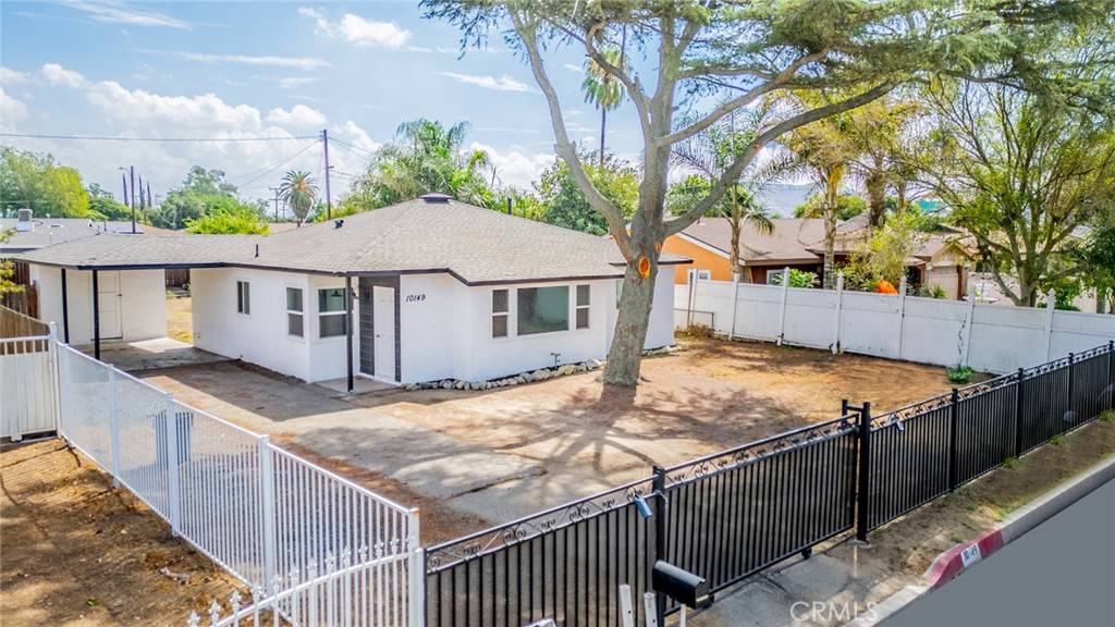 Fontana, CA 92335,10149 OLEANDER AVE