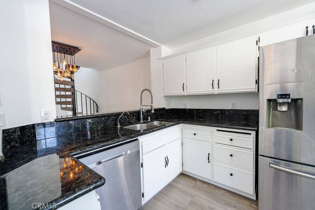 Valencia, CA 91355,26129 Mcbean Pkwy #43