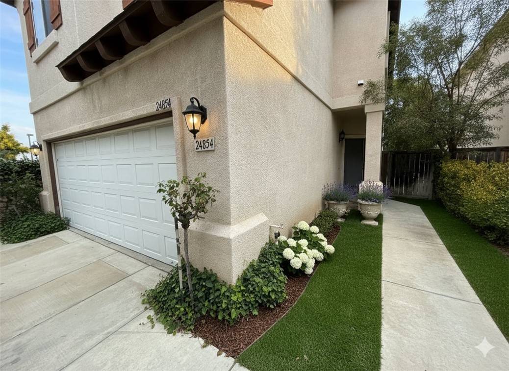 Newhall, CA 91321,24854 24854 Noelle