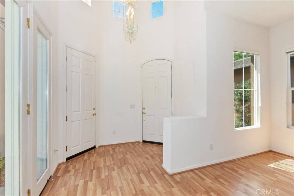 Corona, CA 92883,24238 Owl CT