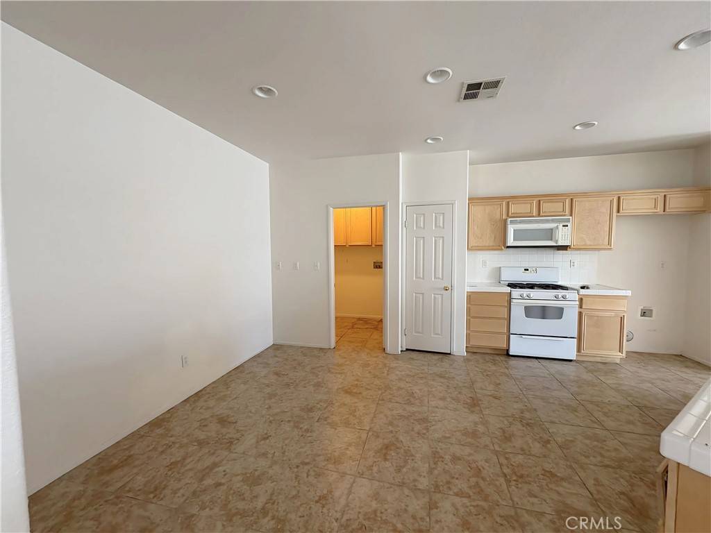 Victorville, CA 92392,13343 Vista Verde