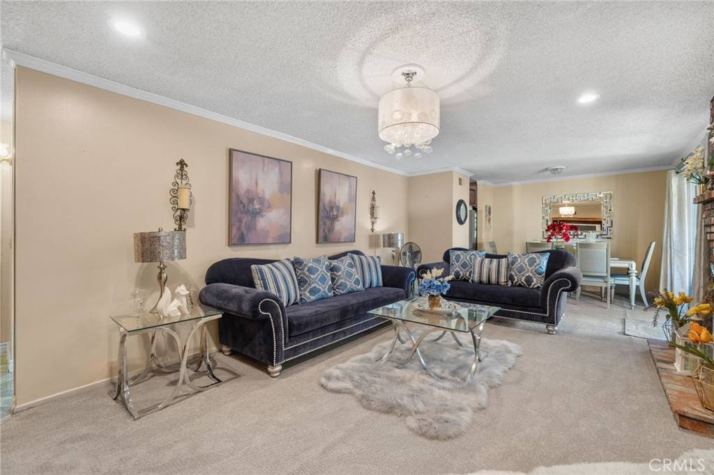 Pomona, CA 91767,327 Flaxton