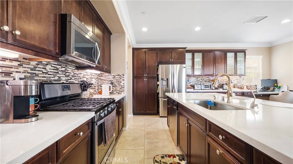 San Bernardino, CA 92407,3991 Alpine Fir