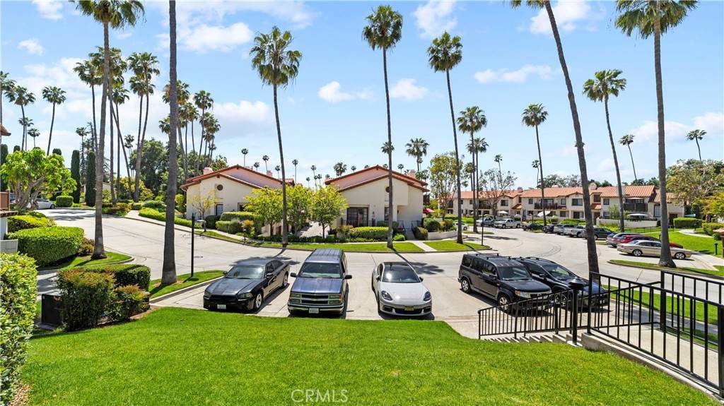 Glendora, CA 91741,402 E Bougainvillea